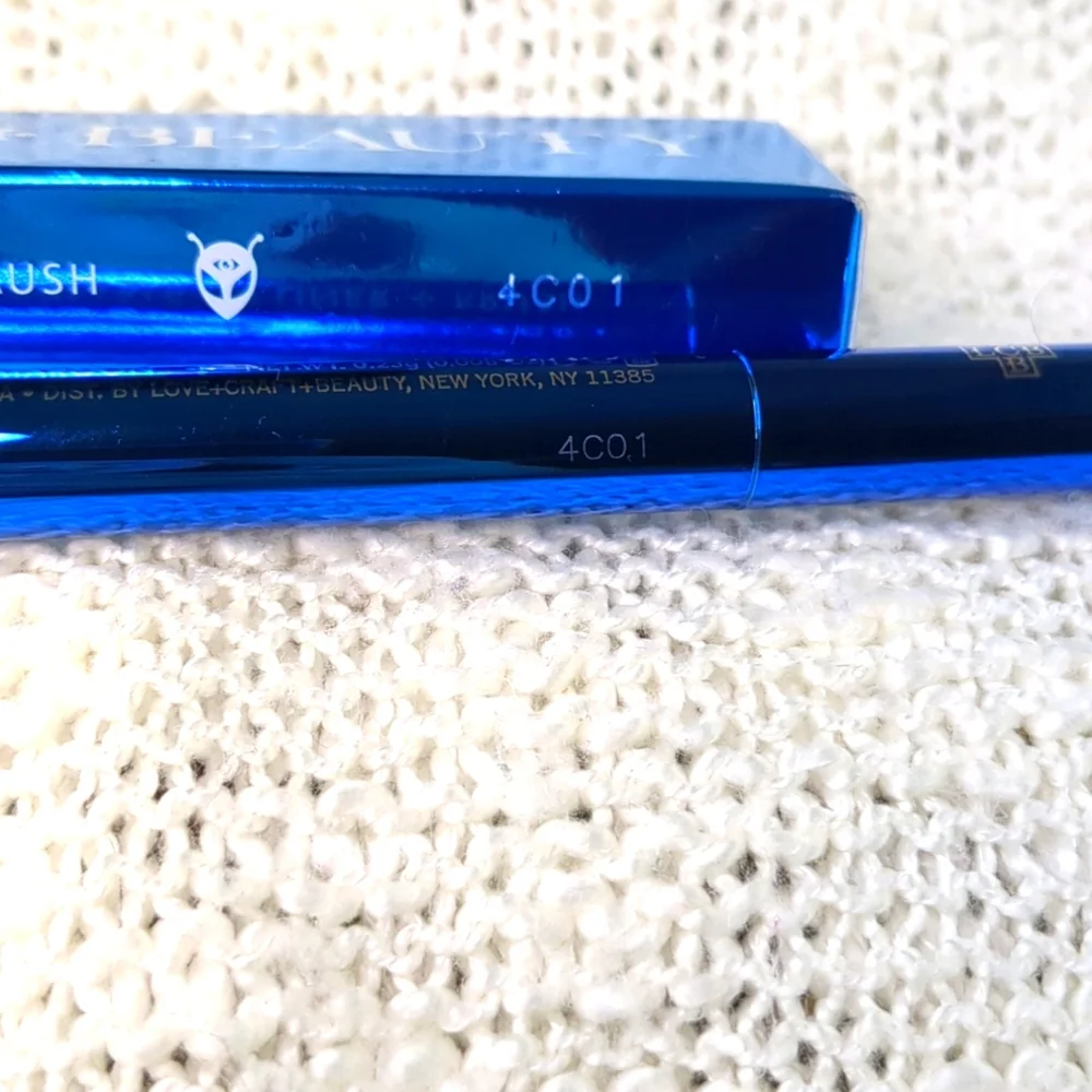 LOVE💠CRAFT💠BEAUTY Retractable Lip Liner + Brush in Mercury Maroon , 0.23g/0.0
